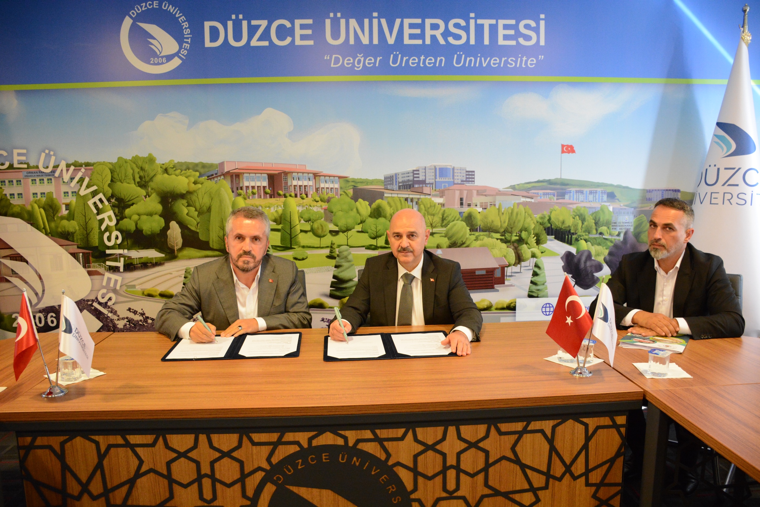Düzce Üniversitesi Gümüşova Belediyesi’yle İş Birliği Protokolü İmzaladı