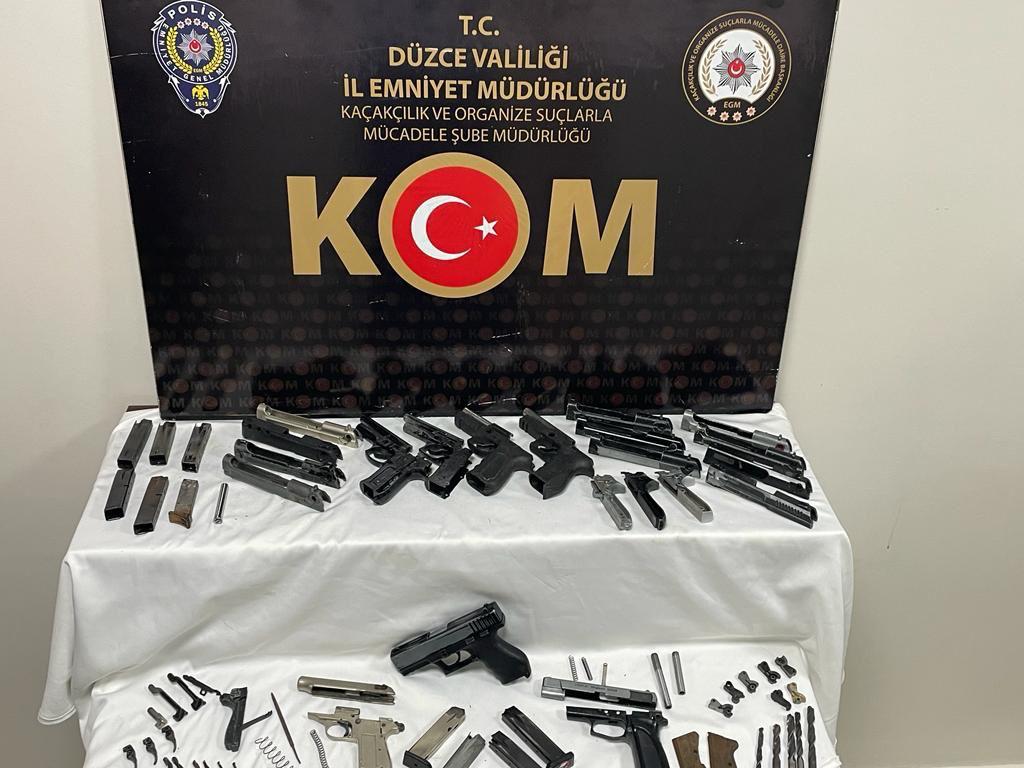 POLİS EKİPLERİNDEN SİLAH İMALATHANESİNE OPERASYON