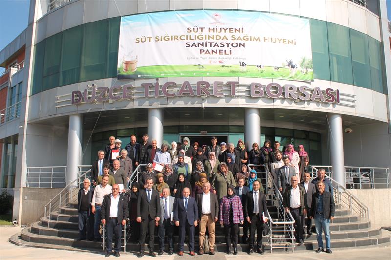 ÜRETİCİLERE SÜT HİJYENİ KONUSUNDA PANEL DÜZENLENDİ