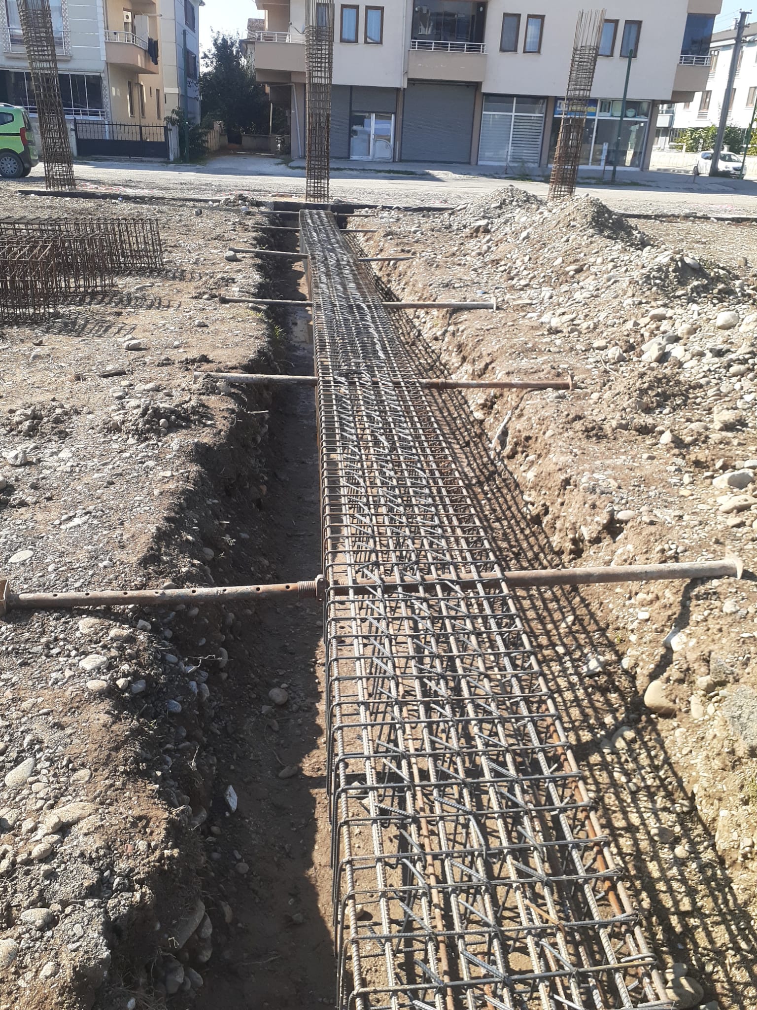 ALTYAPI SİSTEMLERİ TAMAM İNŞAAT SÜRÜYOR