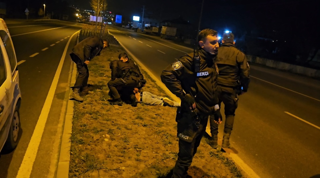 O KAÇTI POLİS EKİPLERİ KOVALADI…