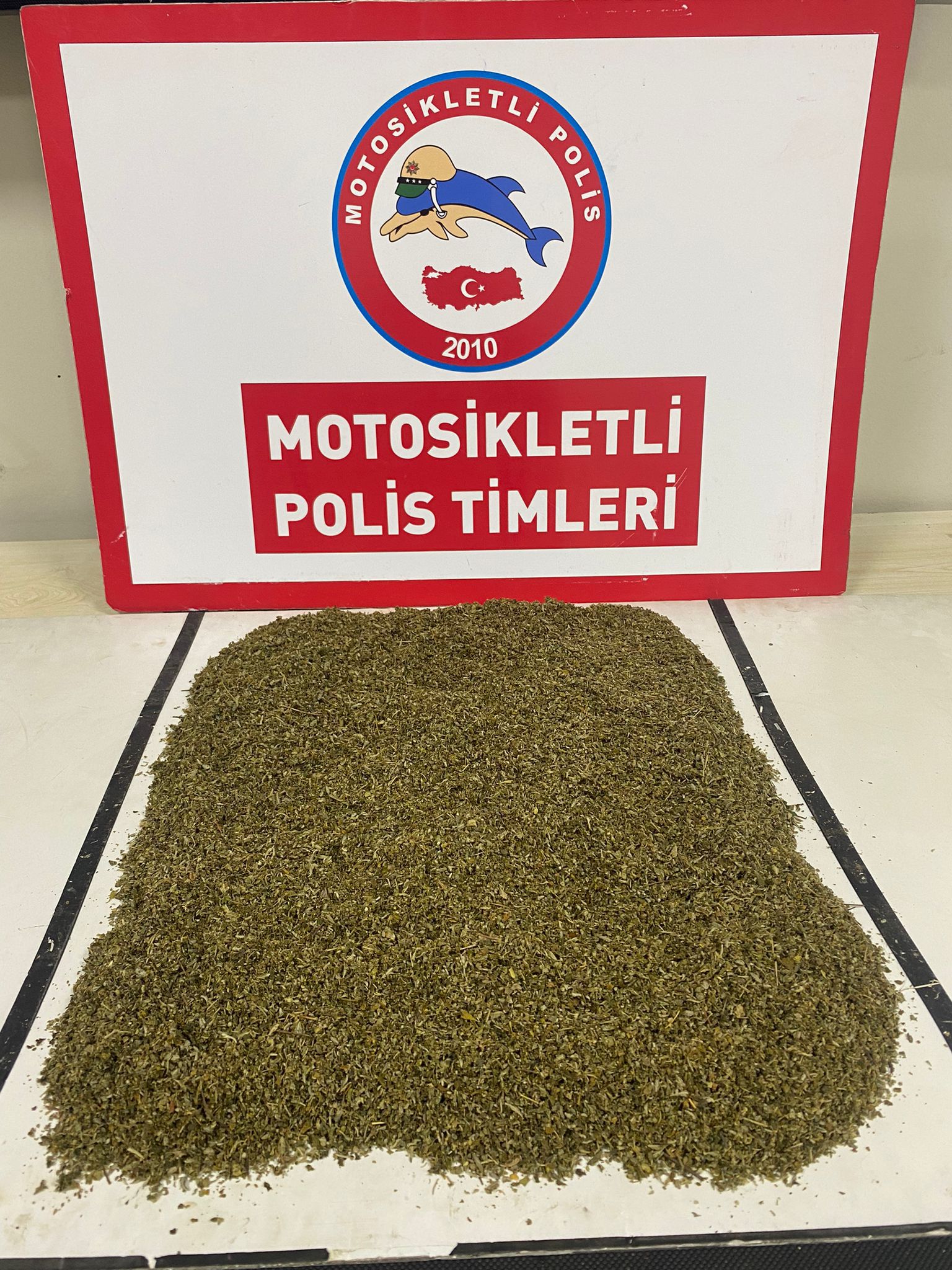 YUNUS TİMLERİNDEN UYUŞTURUCU TACİRLERİNE BÜYÜK DARBE