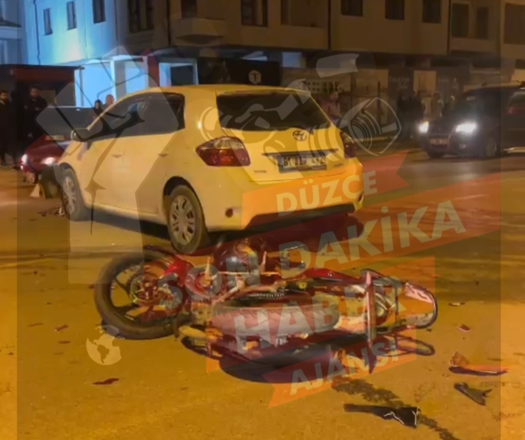 OTOMOBİL VE MOTOSİKLET ÇARPIŞTI: 1 YARALI